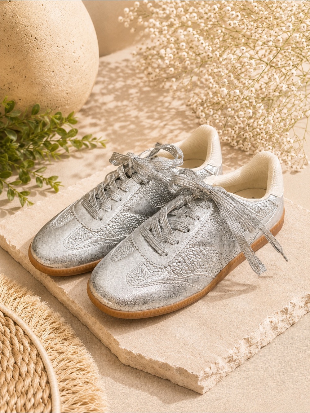 Dirty Laundry Tropics Silver Metallic Sneakers Women’s Size 9 Low Top #24